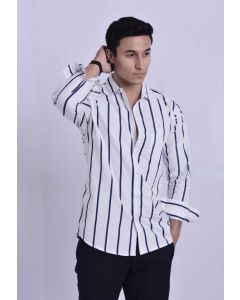 Men Regular Fit Striped Spread Collar Casual Shirt